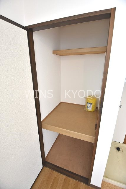 世田谷区桜上水１丁目のアパートの収納