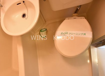 世田谷区豪徳寺１丁目の賃貸マンションのトイレ
