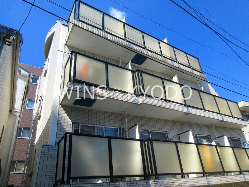 世田谷区豪徳寺１丁目の賃貸マンションの外観