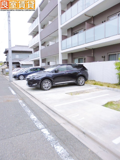 【駐車場】 | フローラ