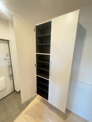 【玄関】 | サンレジデンス　Ⅱ | ※同タイプの写真です