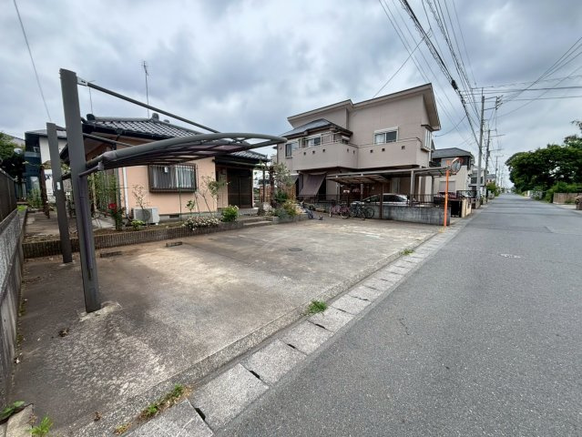 ひたちなか市小貫山２丁目　中古戸建の前面道路含む現地写真|2026年8月1日撮影