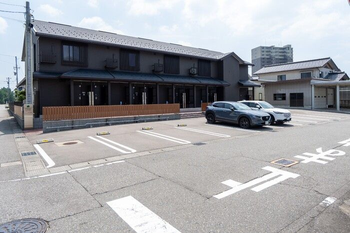 グリーン・ライトの駐車場
