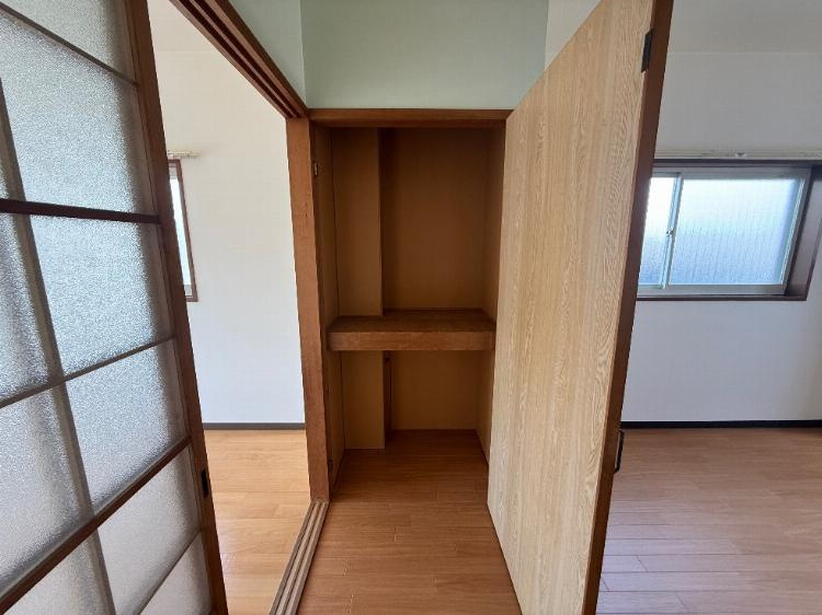 リバープール竹島の収納