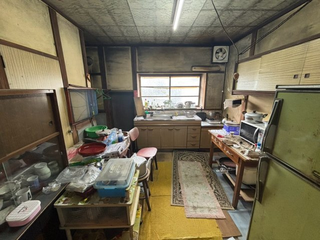 香取郡東庄町小南　中古戸建のキッチン