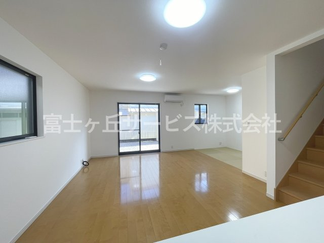 【ダイニング】 | 袋井市泉町1丁目 中古戸建て | ダイニングです