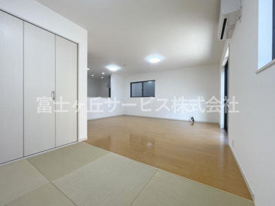 【和室】 | 袋井市泉町1丁目 中古戸建て | 趣のある和室です