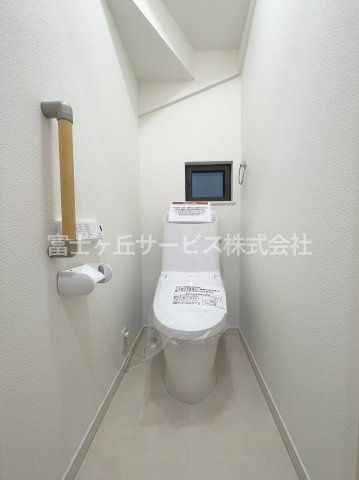 【トイレ】 | 袋井市泉町1丁目 中古戸建て | 1階トイレです