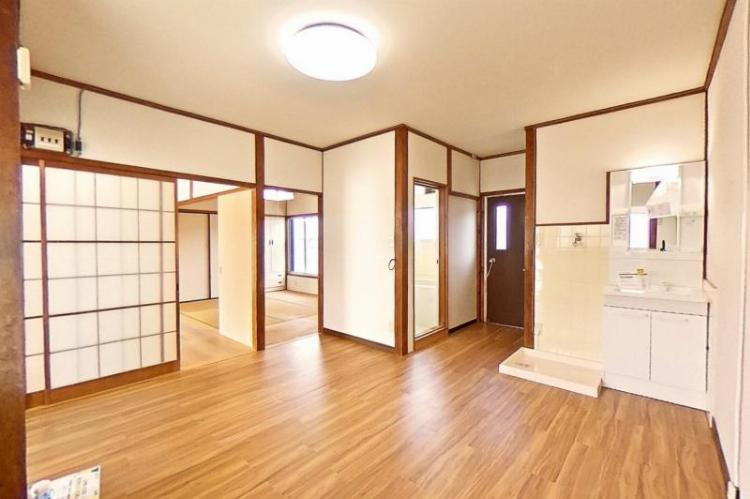 武田マンション（六泉寺）の居間・リビング