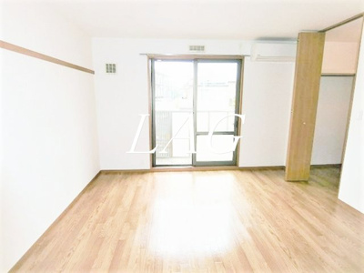 【居間・リビング】 | エントピア　Ｃ | 洋室のお部屋です。