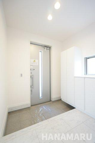 千葉市美浜区磯辺3丁目の玄関|＊当日ご案内可＊ご希望の物件まとめてご案内！弊社が掲載していない物件でもOK♪お気軽にご相談ください ♪お電話でのお問合わせがスムーズ♪