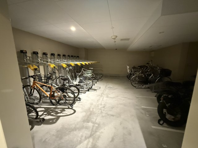 ブランズ代々木の駐輪場