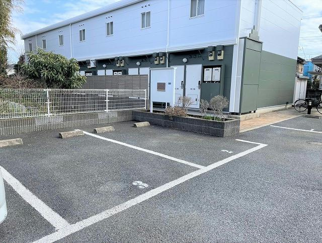 レオパレスＥｘｉｓｔｅｎｃｅの駐車場