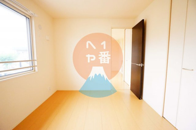 【寝室】 | ソレイユ鴨宮 | 落ち着いた色調の寝室です　※参考写真です