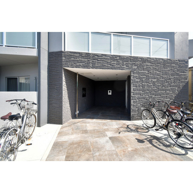 ARCA西京極のエントランス