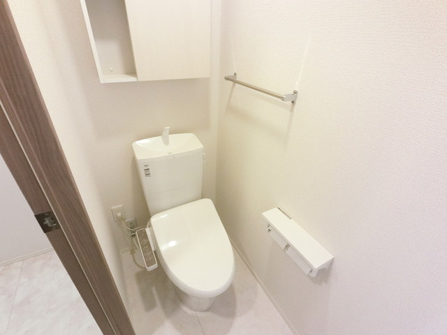 コンフォート上和田のトイレ|温水便座付きトイレ