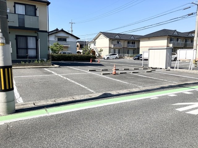 楠小路　A棟の駐車場|駐車場