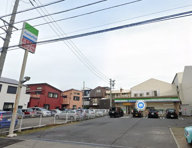 ファミリーマート熱田八番二丁目店 徒歩6分。 410m