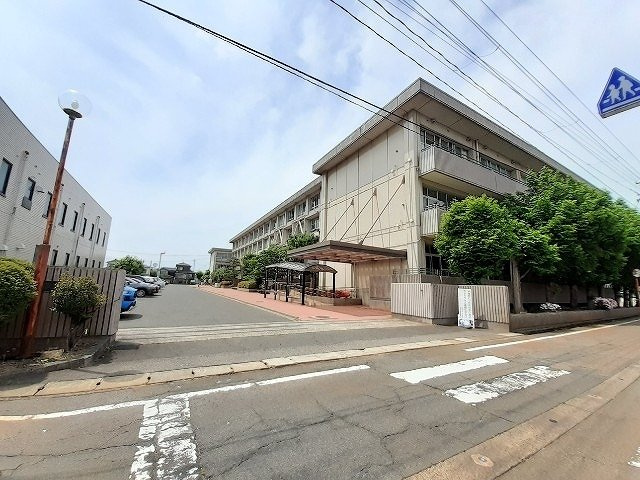 クリサンセマムの周辺|三条市立第三中学校まで450m