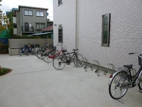 フィオーレアのその他|入居者専用の駐輪スペース（50ccバイク相談可）