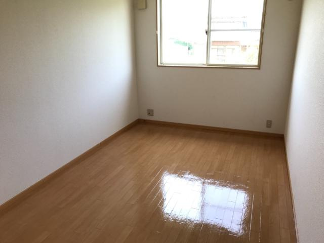 ＡＮＤ　ＯＮＥ　西棟の内装|北側洋室