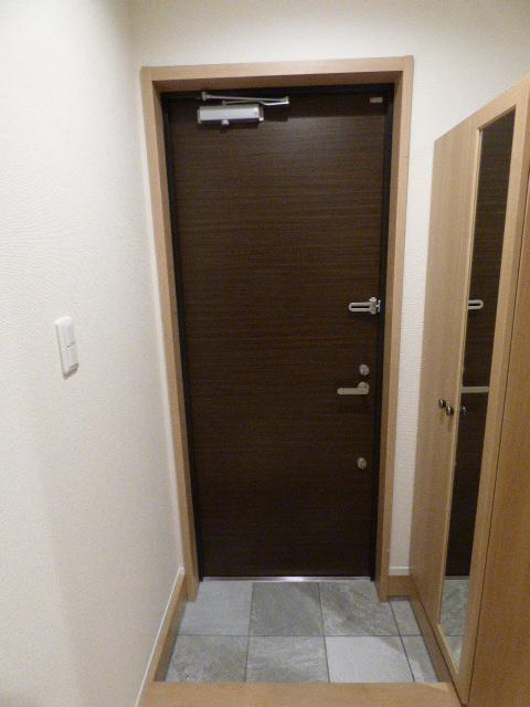 アイビス生田　ＩＢＩＳ　ＩＫＵＴＡの玄関
