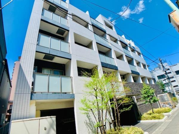 リアルスウィート三軒茶屋の外観
