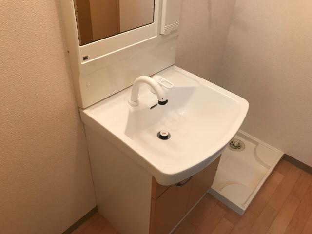 K．コオリナの洗面所|洗髪洗面化粧台