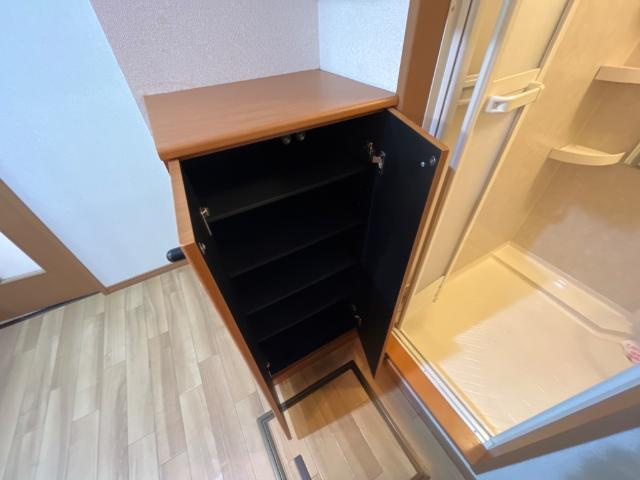 アヴニール鶴見の収納|下駄箱