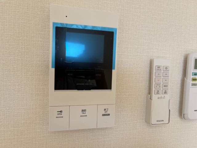 モンノールの内装|カメラ付インターホン