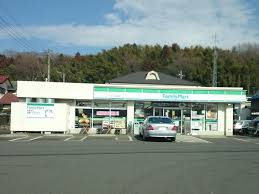 ラフェリアの周辺|ファミリーマート八王子丹木町店まで548ｍ