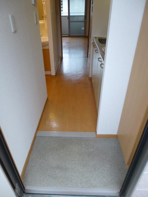 アスティオン竹園の玄関