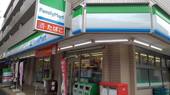 ドルチェＢの周辺|ファミリーマートまで250m