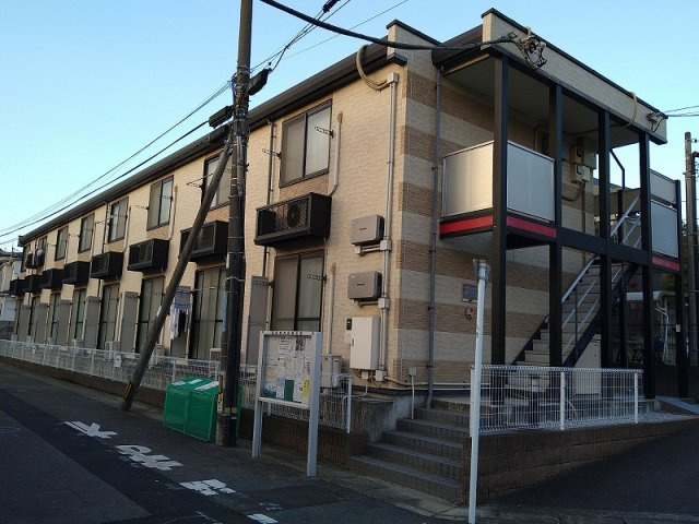 レオパレスエムズの外観