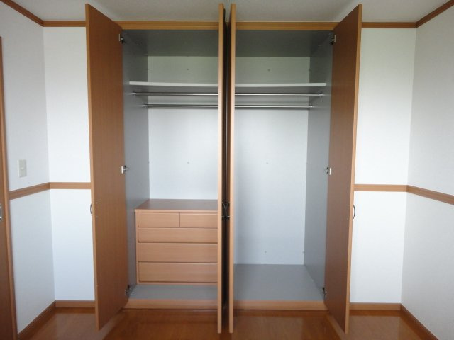 ディア フレンド ＫＯＩＺＵＭＩの収納|クローゼット