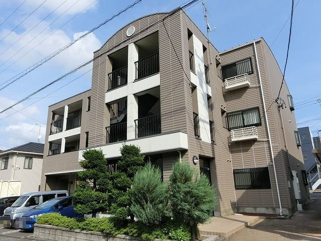 ラフィーネ美術館前