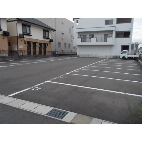 岐阜市江添３丁目の駐車場