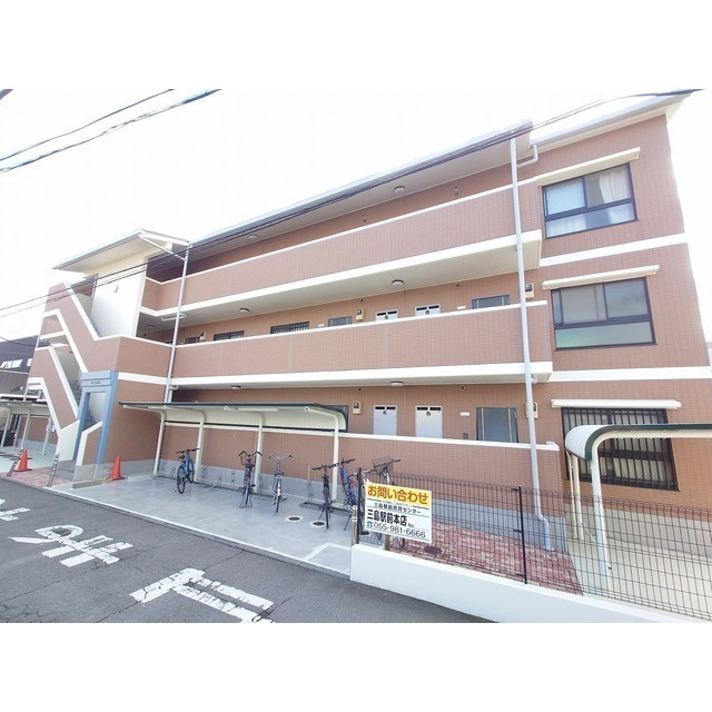 ハイム泉の外観