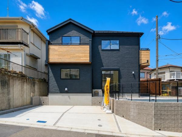 横浜市緑区長津田みなみ台７丁目の新築一戸建の前面道路含む現地写真|前面道路が広いので、安心して駐車可能です！
是非現地へお越しください。