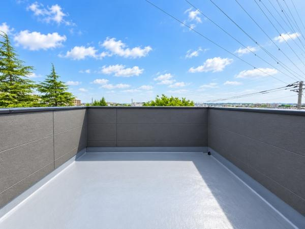 横浜市戸塚区鳥が丘の新築一戸建のバルコニー|広さも十分のルーフバルコニー！！
陽当り・通風良好で洗濯物も良く乾きます。