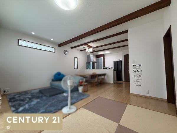 紀の川市畑野上　中古戸建の居間・リビング