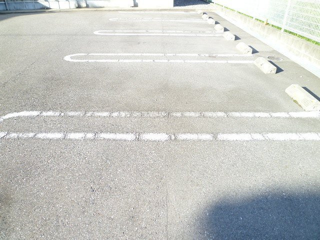 ウィスティリアの駐車場|駐車場です