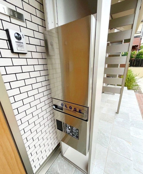 シー　ウィンド　鵠沼の玄関