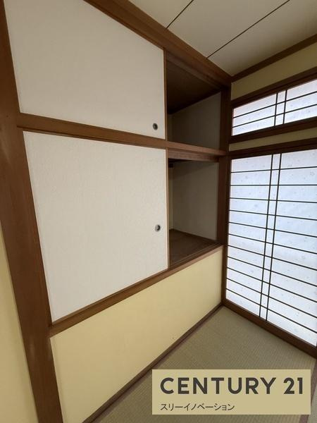 鶴町1丁目中古戸建の収納
