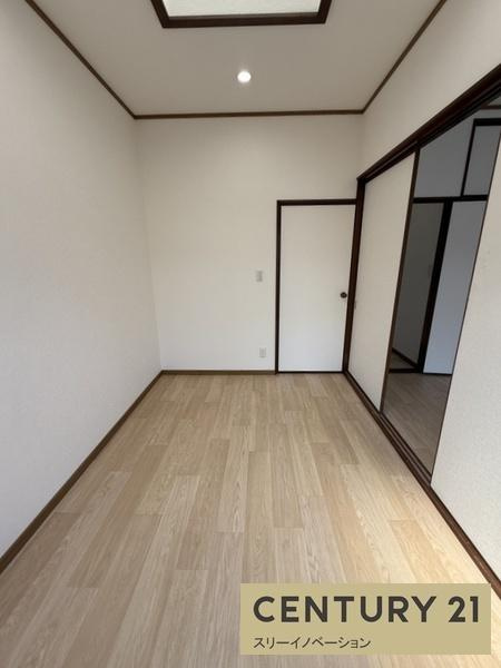 鶴町1丁目中古戸建の洋室
