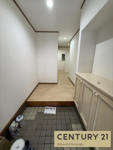 鶴町1丁目中古戸建の玄関