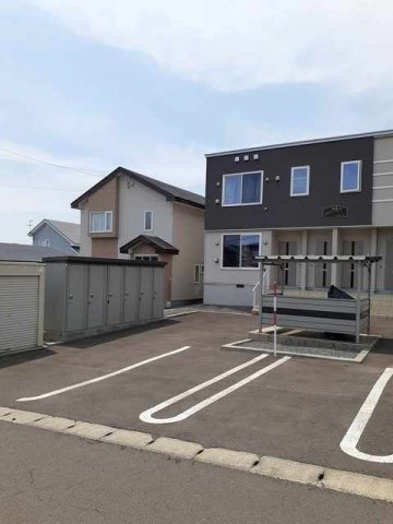 Ｃｒｅａ－Ｊ．ｃの駐車場
