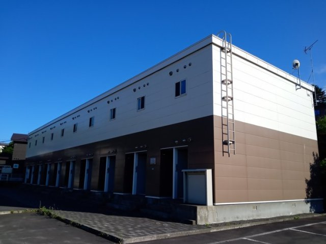 レオパレス三田の外観