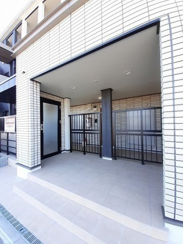 ＡｙａｓｅＰａｒｋＦｒｏｎｔのエントランス