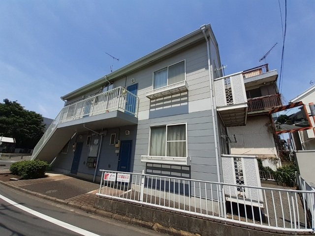 ハイツ村山の外観